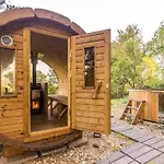 Enjoy Cozy Romance Hills Forest Gardens Views Sauna Whirlpool Bath アパート