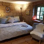 Enjoy Cozy Romance Hills Forest Gardens Views Sauna Whirlpool Bath