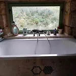 Enjoy Cozy Romance Hills Forest Gardens Views Sauna Whirlpool Bath Apartman