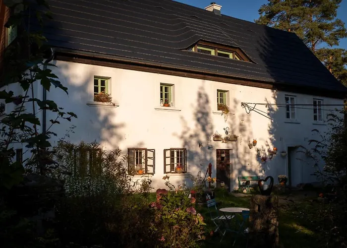 Enjoy Cozy Romance Hills Forest Gardens Views Sauna Whirlpool Bath *