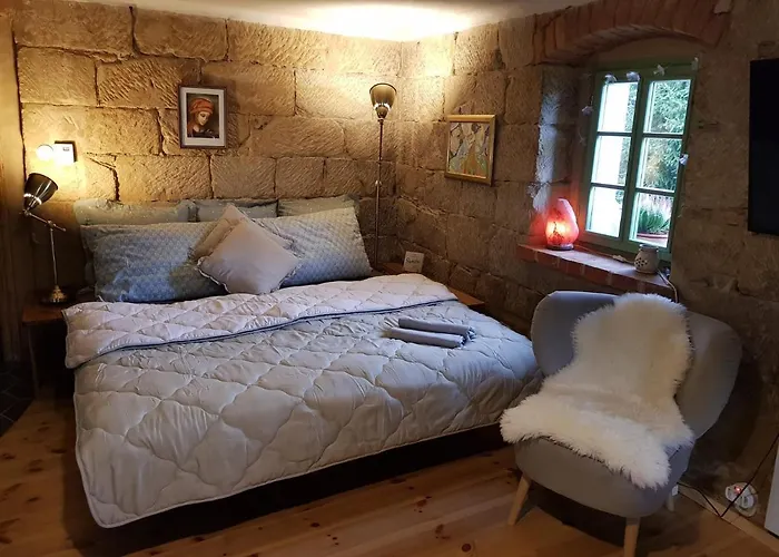 Enjoy Cozy Romance Hills Forest Gardens Views Sauna Whirlpool Bath