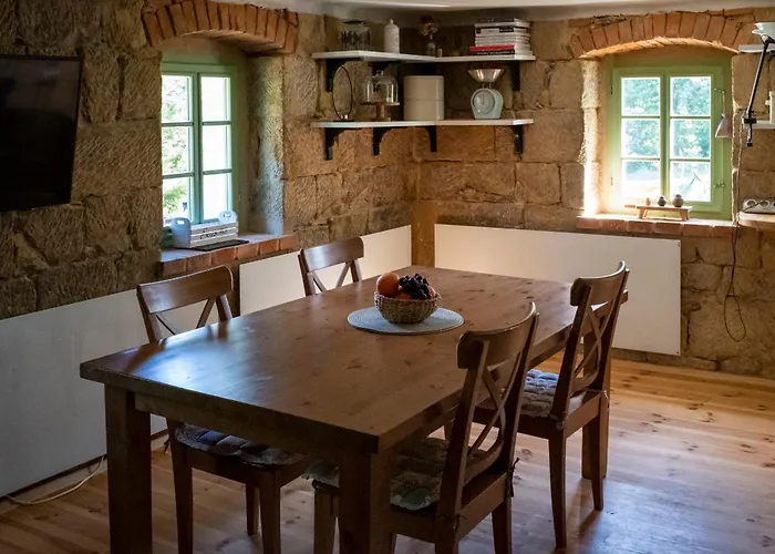 Enjoy Cozy Romance Hills Forest Gardens Views Sauna Whirlpool Bath